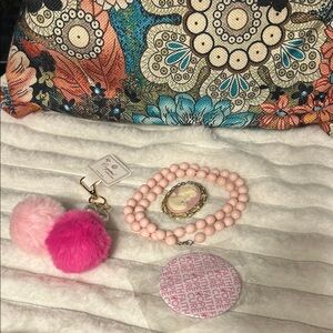 Pink 4 Piece Women's Accessory Set